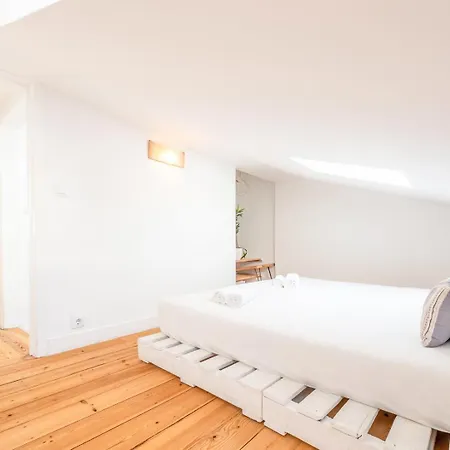 Апартаменты Guestready - Sunny Family Duplex In Anjos Лиссабон