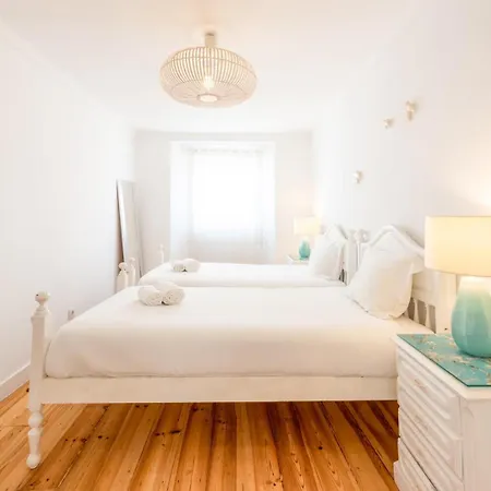 Апартаменты Guestready - Sunny Family Duplex In Anjos Лиссабон