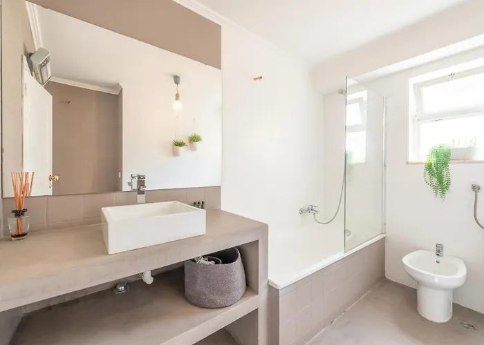 Guestready - Sunny Family Duplex In Anjos Lägenhet Lisboa